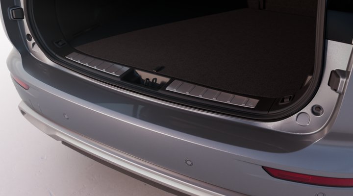 Nové Mitsubishi OUTLANDER PHEV - lišta nákladové hrany pátých dveří